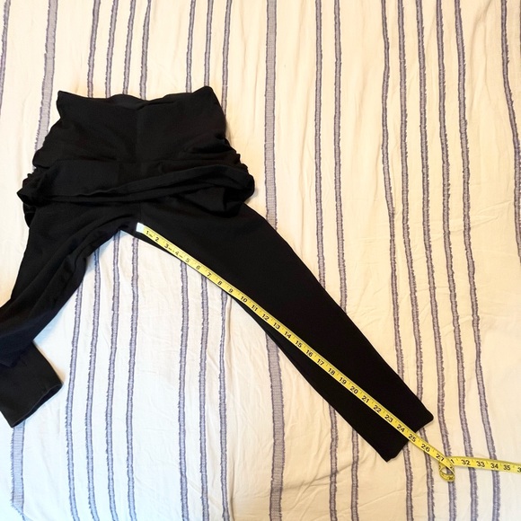 Ruby Ribbon Ruched Skirt Leggings Medium - Picture 5 of 11